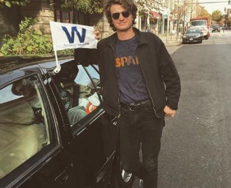 joe keery instagram.